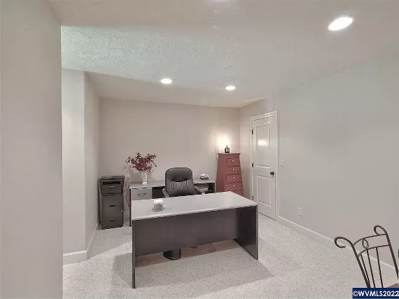 Cozy Secondary Bedroom/Office