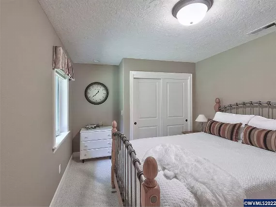 Cozy Secondary Bedroom