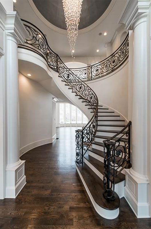 Spiral Staircase image of Vinius House Plan