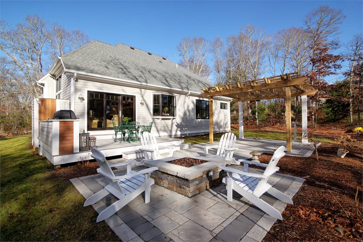 Outdoor Living Space image of Stratham House Plan