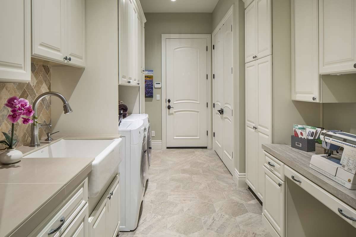 laundry-room-design-ideas-the-house-designers