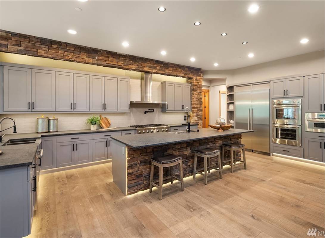 Chef Inspired Gourmet Kitchen with Ample Cabinet Storage