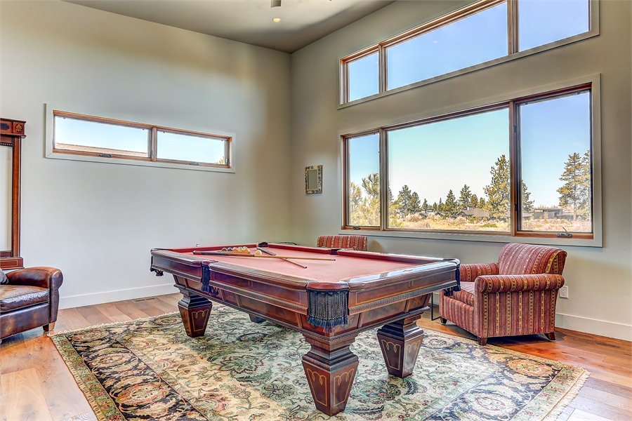 Game Room Featuring Large Windows
