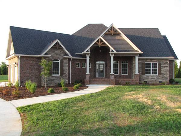 Craftsman House Plan With 3 Bedrooms And 2 5 Baths Plan 1895