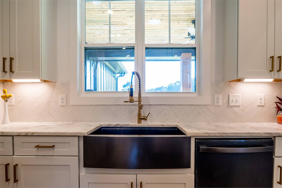 Kitchen Farmhouse Sink with AIMADI Commercial Gold Faucet image of Walden House Plan