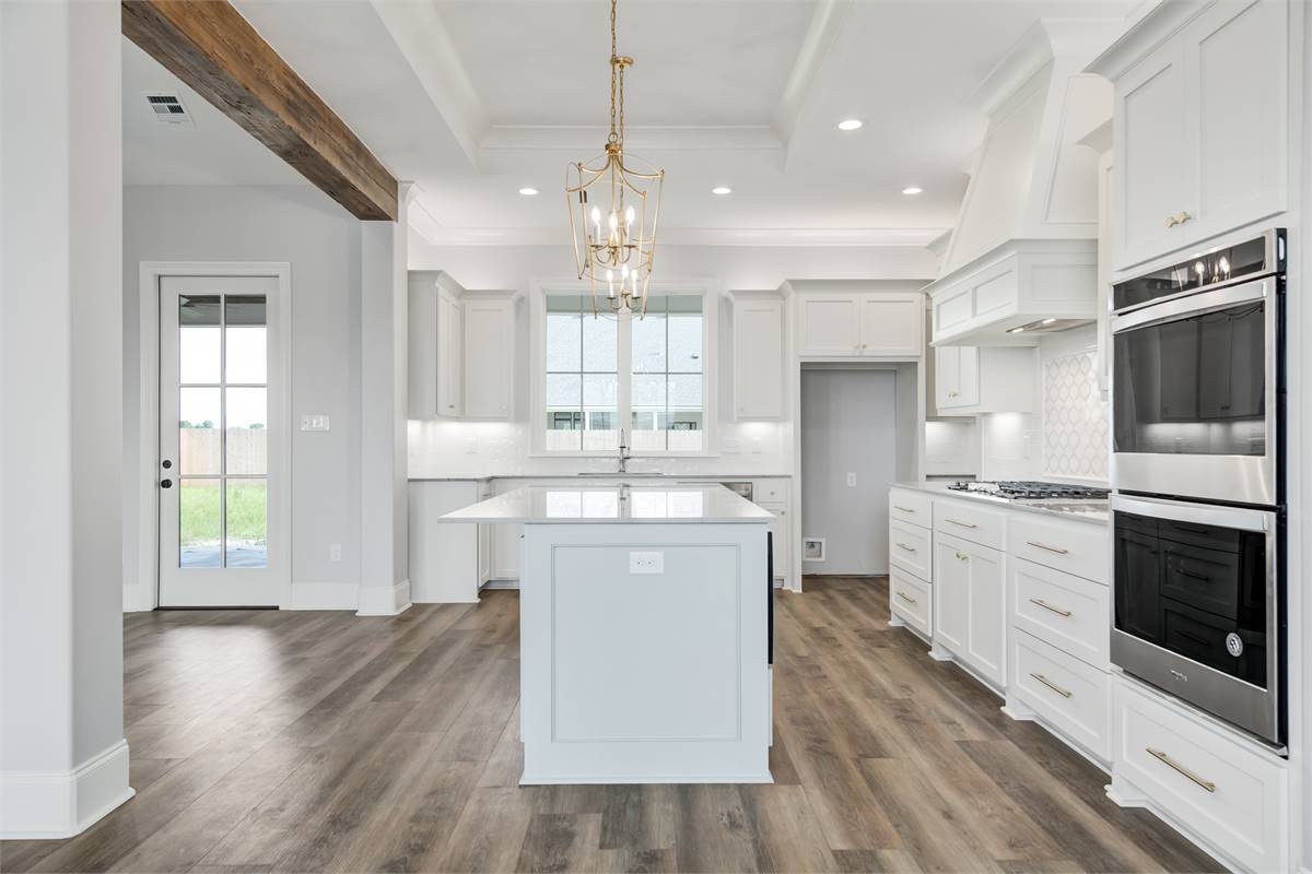 Tray Ceiling in Kitchen Adds Extra Ambience