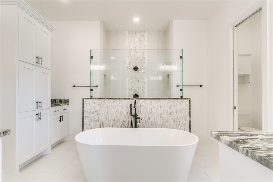 Gorgeous Soaking Tub and Walk through Shower in Primary Bath