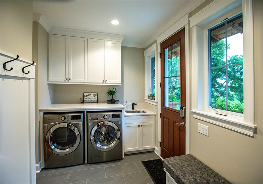 House Plans With Upstairs Laundry Rooms