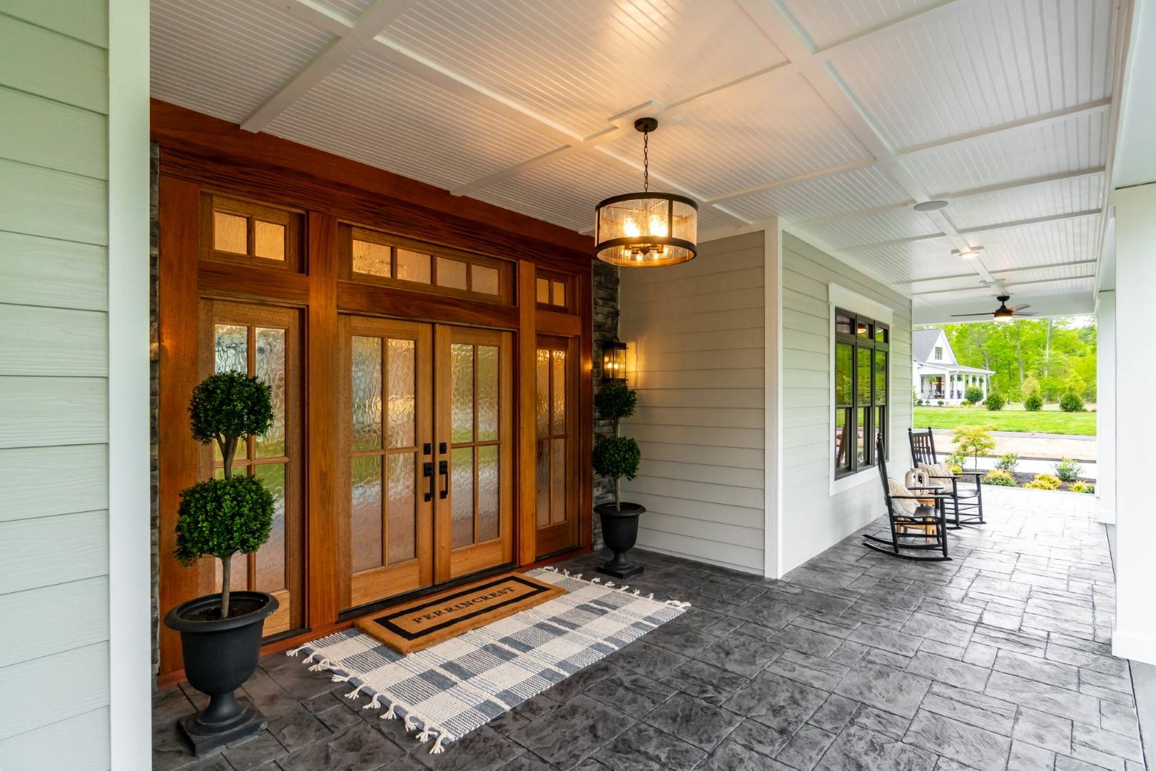 Inspiring Craftsman-style Front Entry