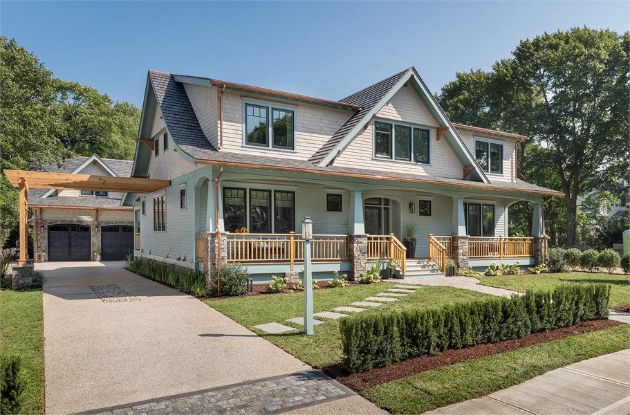 Spacious Cottage with Two Masters and Guest Suite